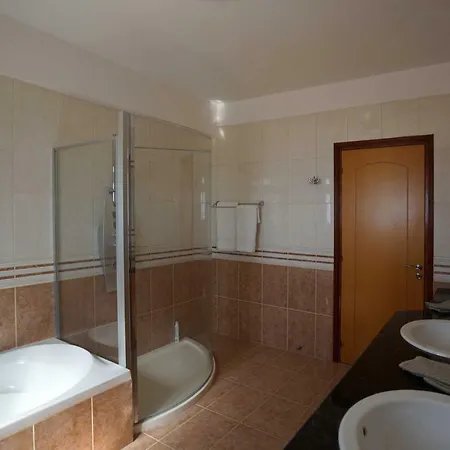 Cliffside With Panoramic Sea Views & Heated Pool Option * Piszúri