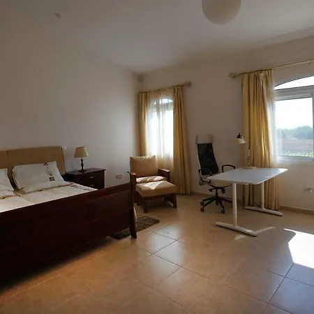 וילה Unforgettable Family Escape - Cliffside With Panoramic Sea Views And Kid-friendly Private Pool פיסורי