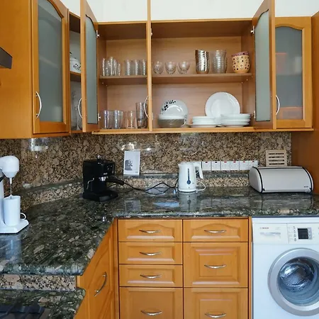 Unforgettable Family Escape - Cliffside With Panoramic Sea Views And Kid-friendly Private Pool וילה
